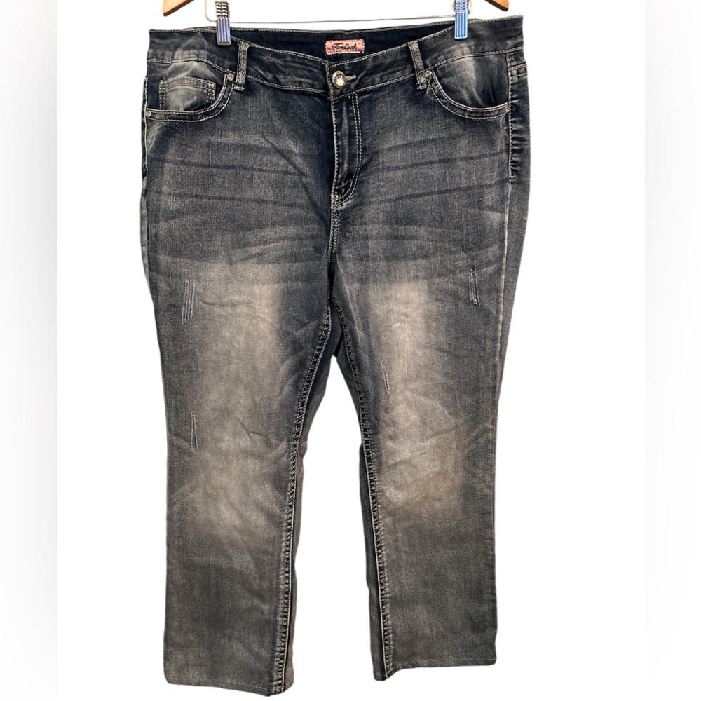 NWOT True Luck Distressed Women's Jeans size 20